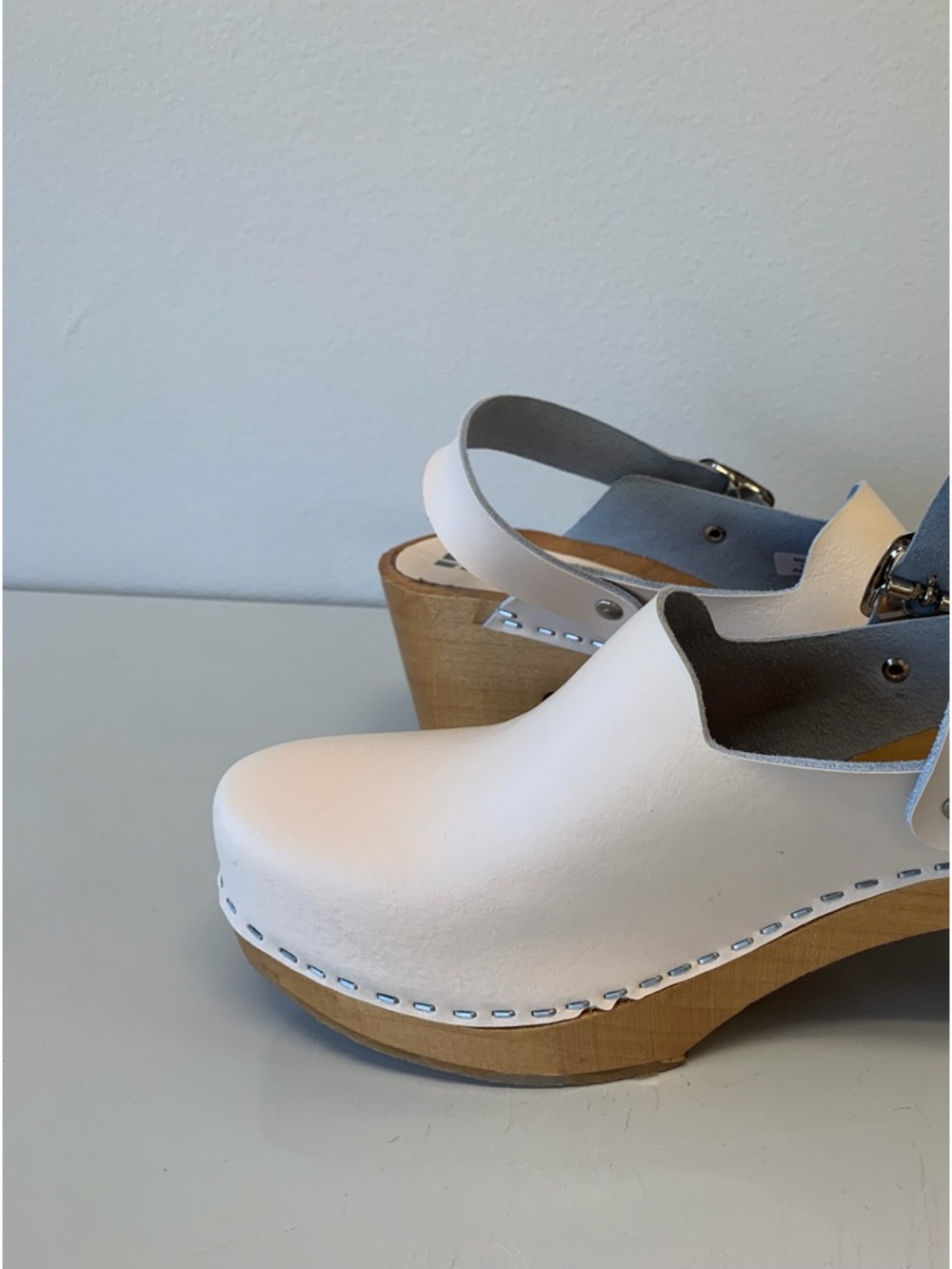 Bjork White Leather Clog Sandals size 9
